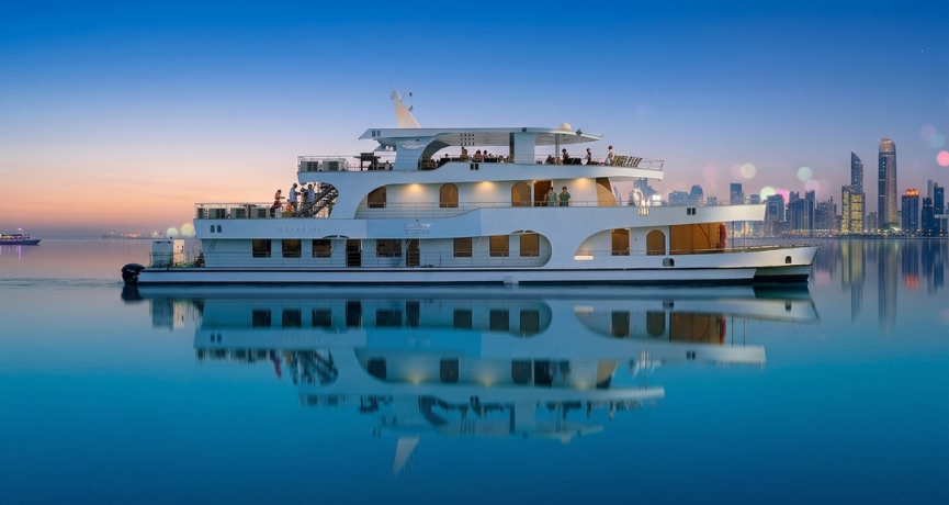 Private Houseboat Cruise - VIP Plus