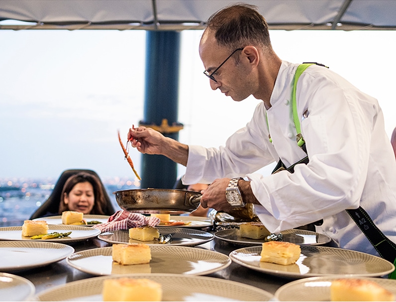 Dinner in the Sky
