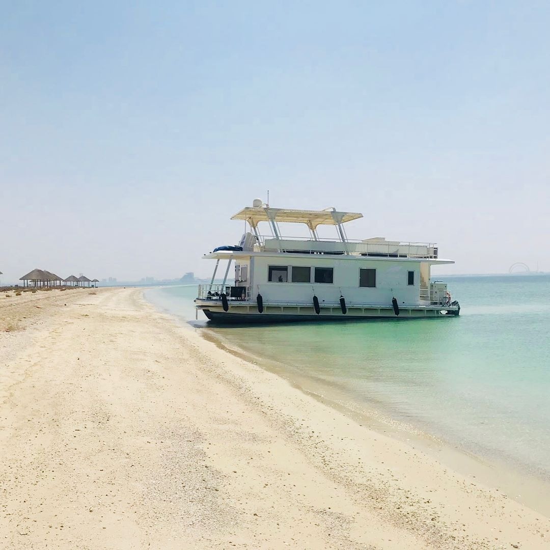 Luxury Houseboat Cruise (Up to 6 people) Luxury Houseboat Cruise (Up to 6 people)