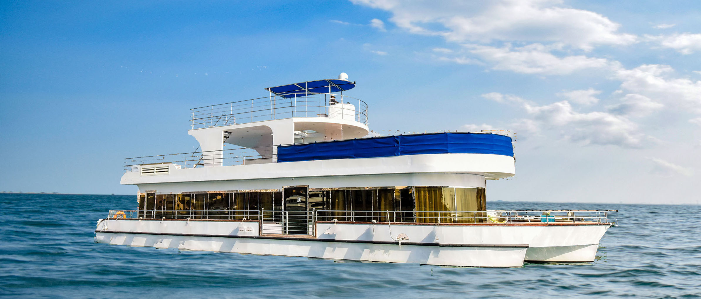 3 Hours Iftar or Suhoor Private Houseboat Cruise 3 Hours Iftar or Suhoor Private Houseboat Cruise